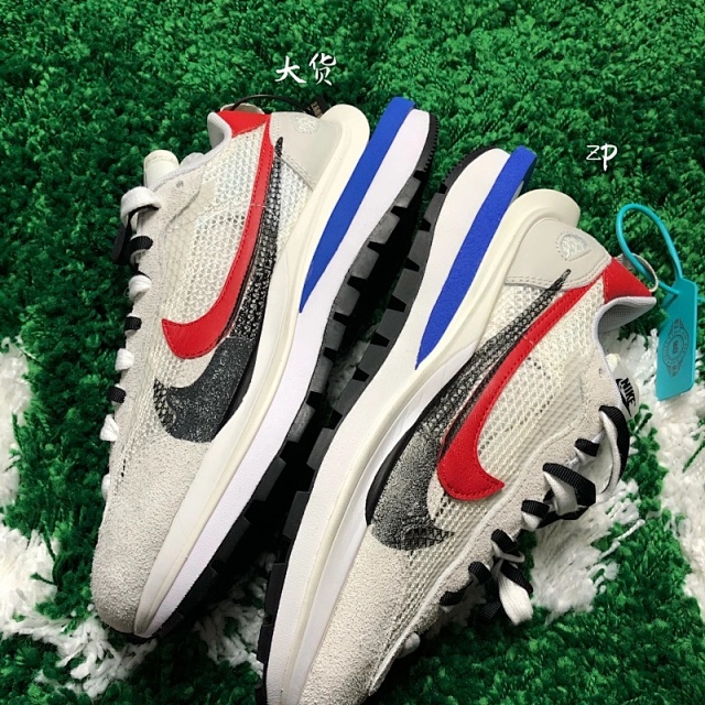  [NIKE x SACAI] SP 나이키 X 사카이 페가수스 베이퍼와플 로얄 푸시아 CV1363-100