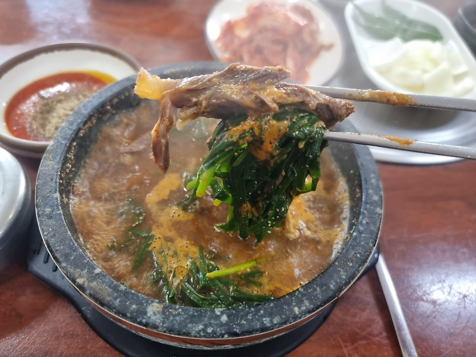 원조뚝배기염소탕 5