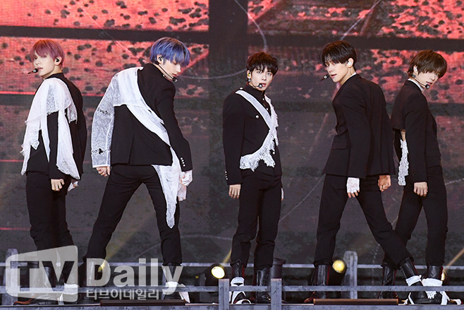투모로우바이투게더(TXT)의 컴백&#44; 새로운 신보로 &#39;필살기&#39; 발휘하다!