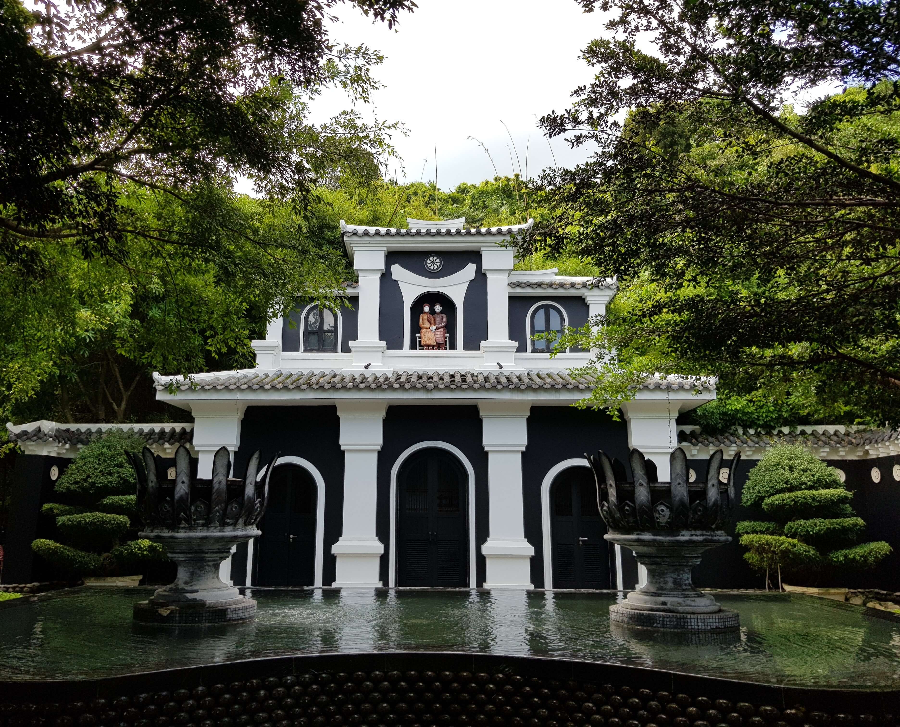 danang-intercontinental-entrance