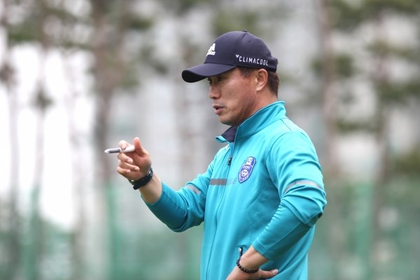  (속보) 김태영 감독 경질, 천안시축구단 성적부진 사유로 통보