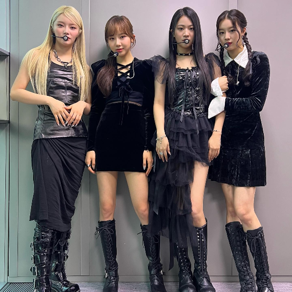 피프티피프티 - Tell Me (MV/가사/듣기) 8