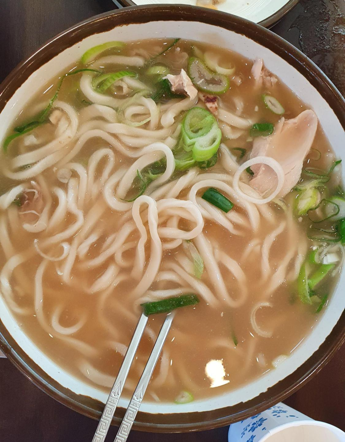 일산 맛집 닭칼국수 줄서서 먹는 맛! 일산칼국수 본점