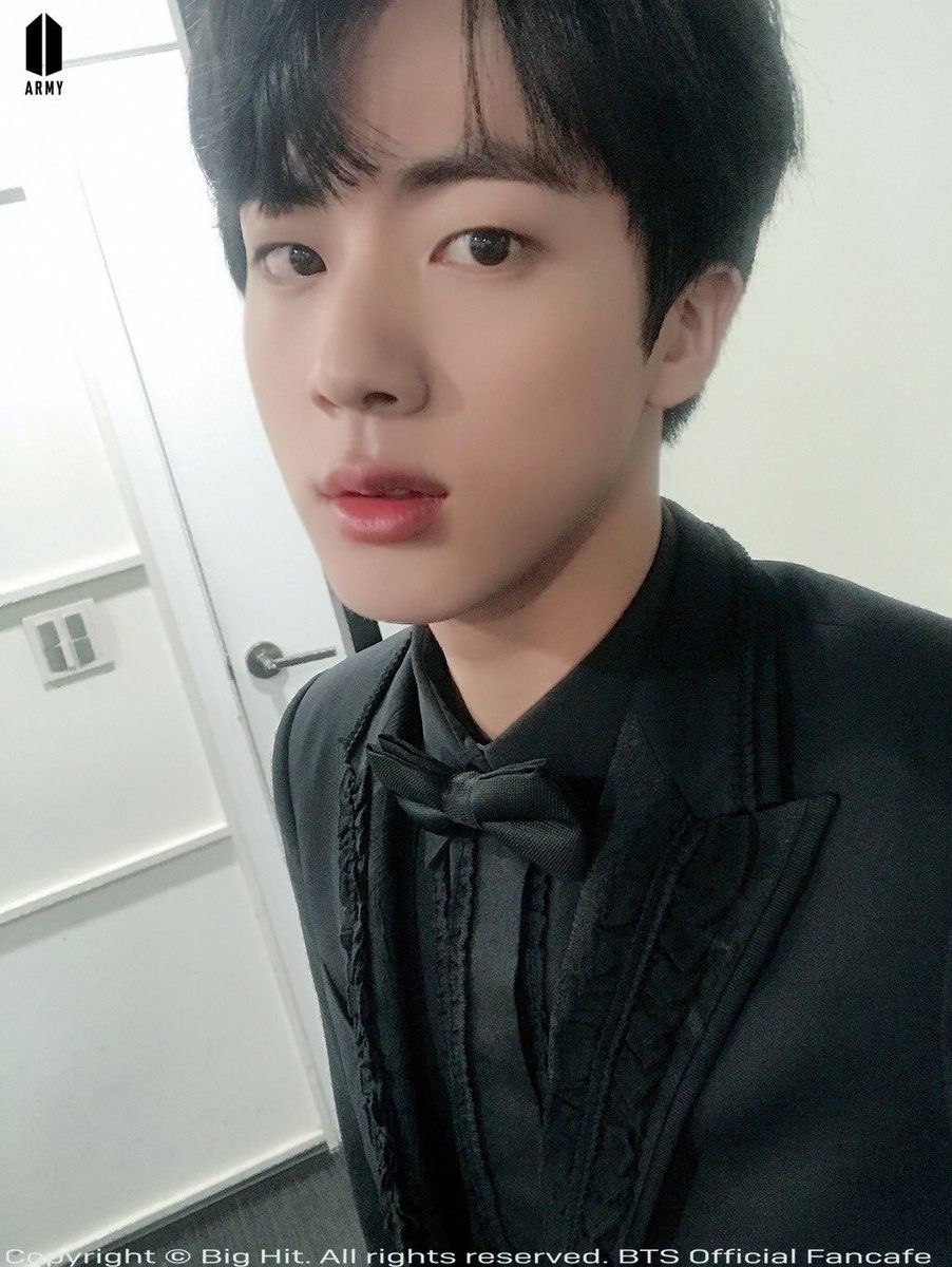  어깨 얼굴 열일하는 방탄소년단 진