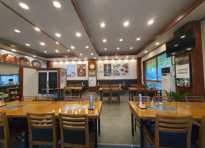 돼지밥상 이미지