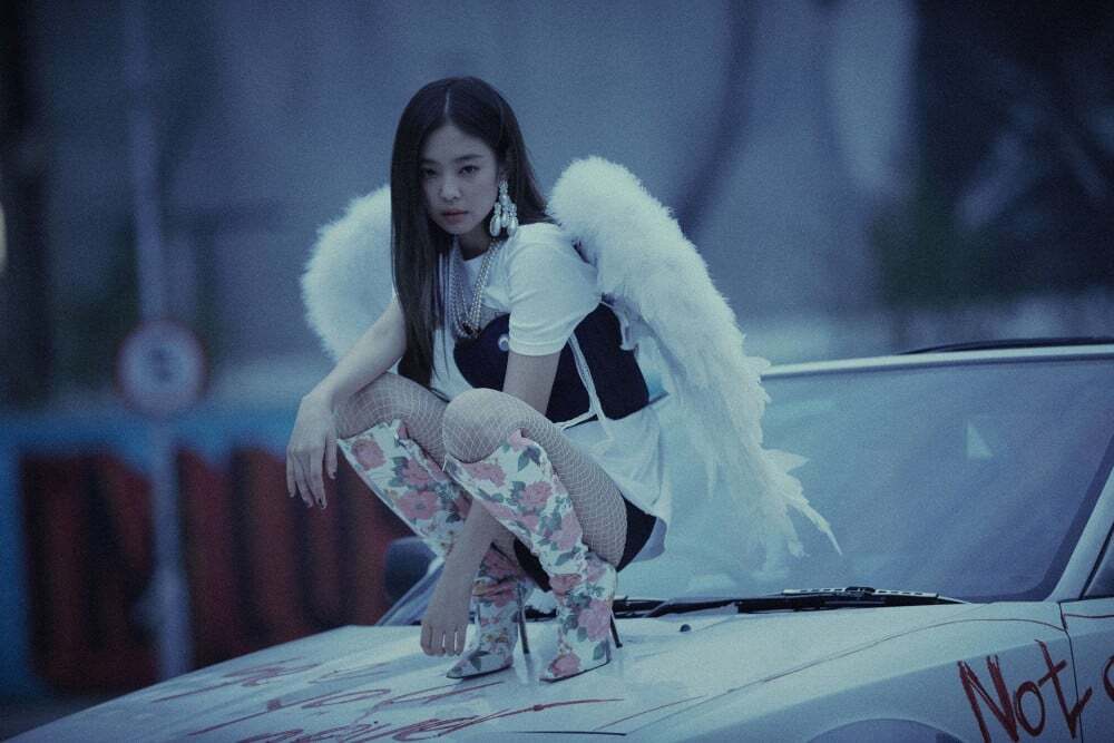 JENNIE 'SOLO'