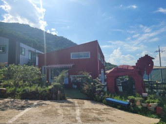 빨간 목마 카페