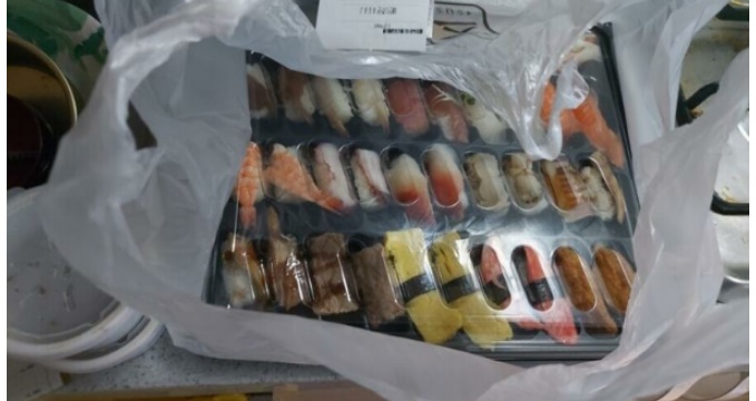 맛있는데 ㅈㄴ 싸다는 일본 초밥에 131
