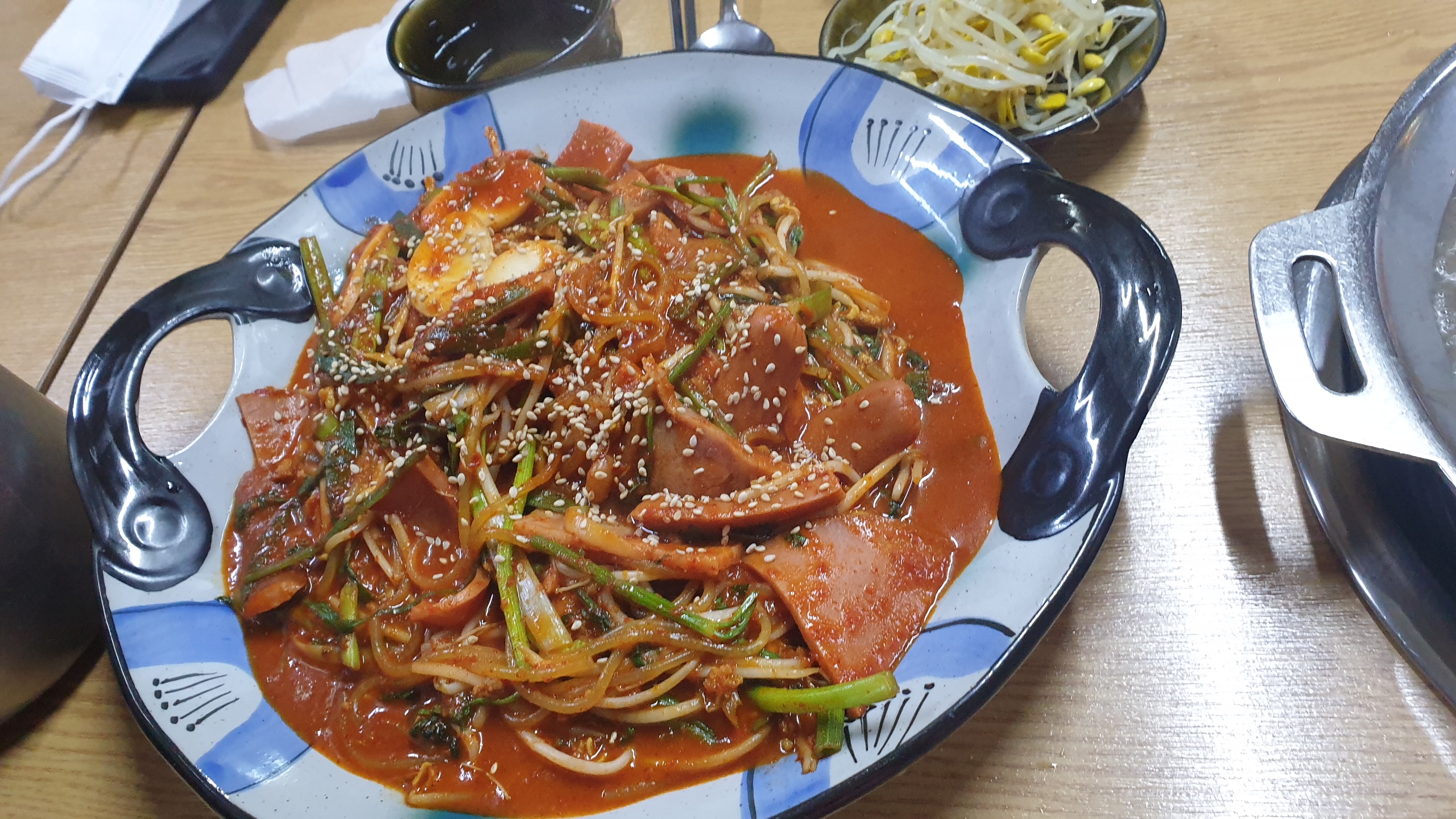  들어는 봤나 햄찜, 맛있는 녀석들에서도 소개 된 초롱이고모 부대찌개
