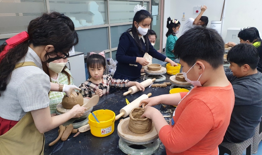 대구학생문화센터 다문화가족 대상 한국 전통예술 체험교실(도예 강좌)