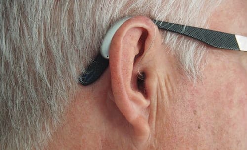 보청기 무료 체험하는 방법(+ 온라인 청력 테스트)