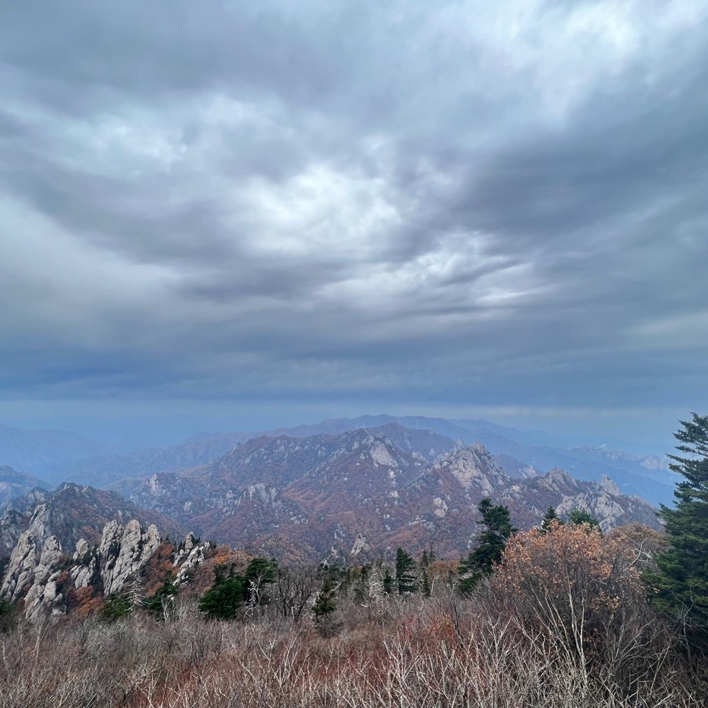 설악산 소청대피소에서 바라본 경치