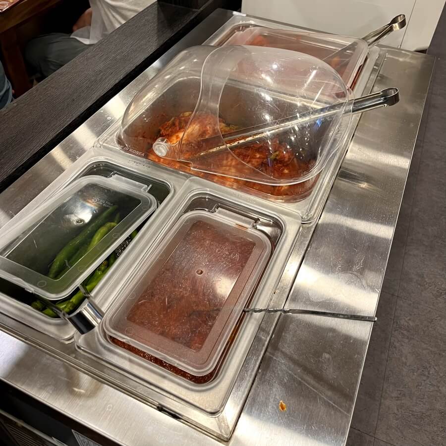 도마다리감자탕-반찬-리필