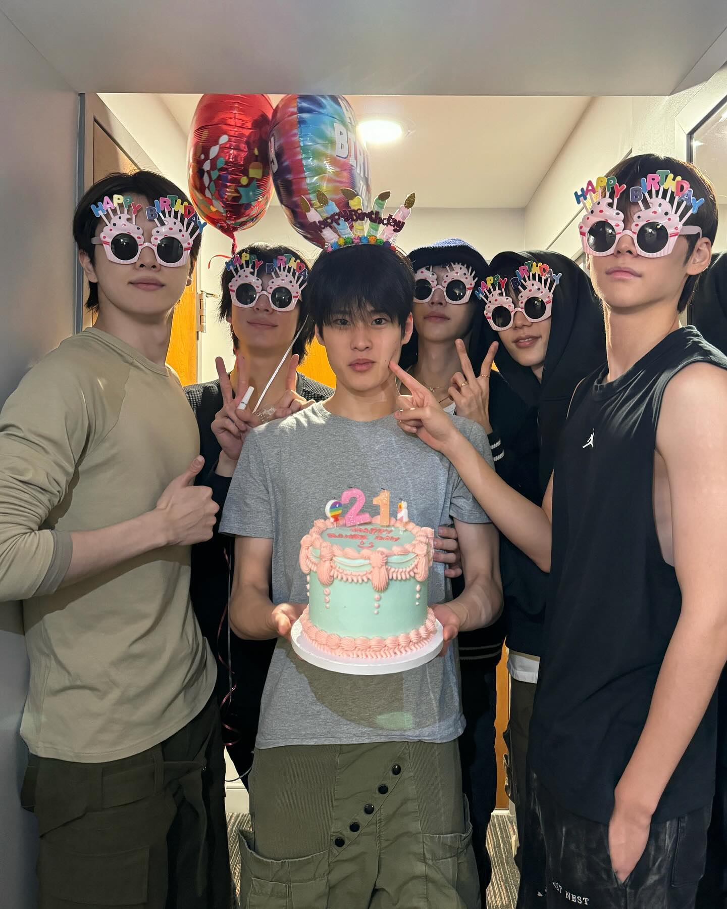 20241121소희생일인스타공계가족사진