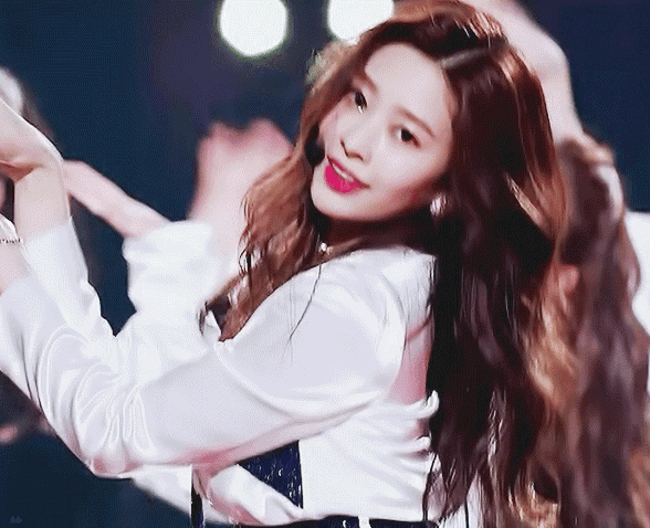 View 아이즈원 민주 Gif Pictures