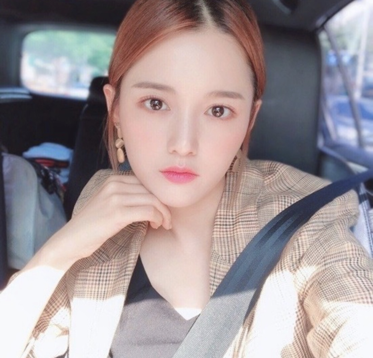  남보라 인간극장 시절 및 동생 루머. 열애설