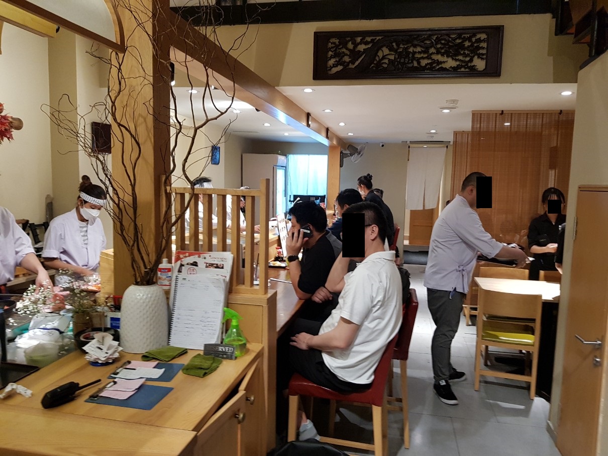 호치민 1군 레탄톤 일본인 거리 우동 맛집 에비수(EBISU) - 식당 분위기