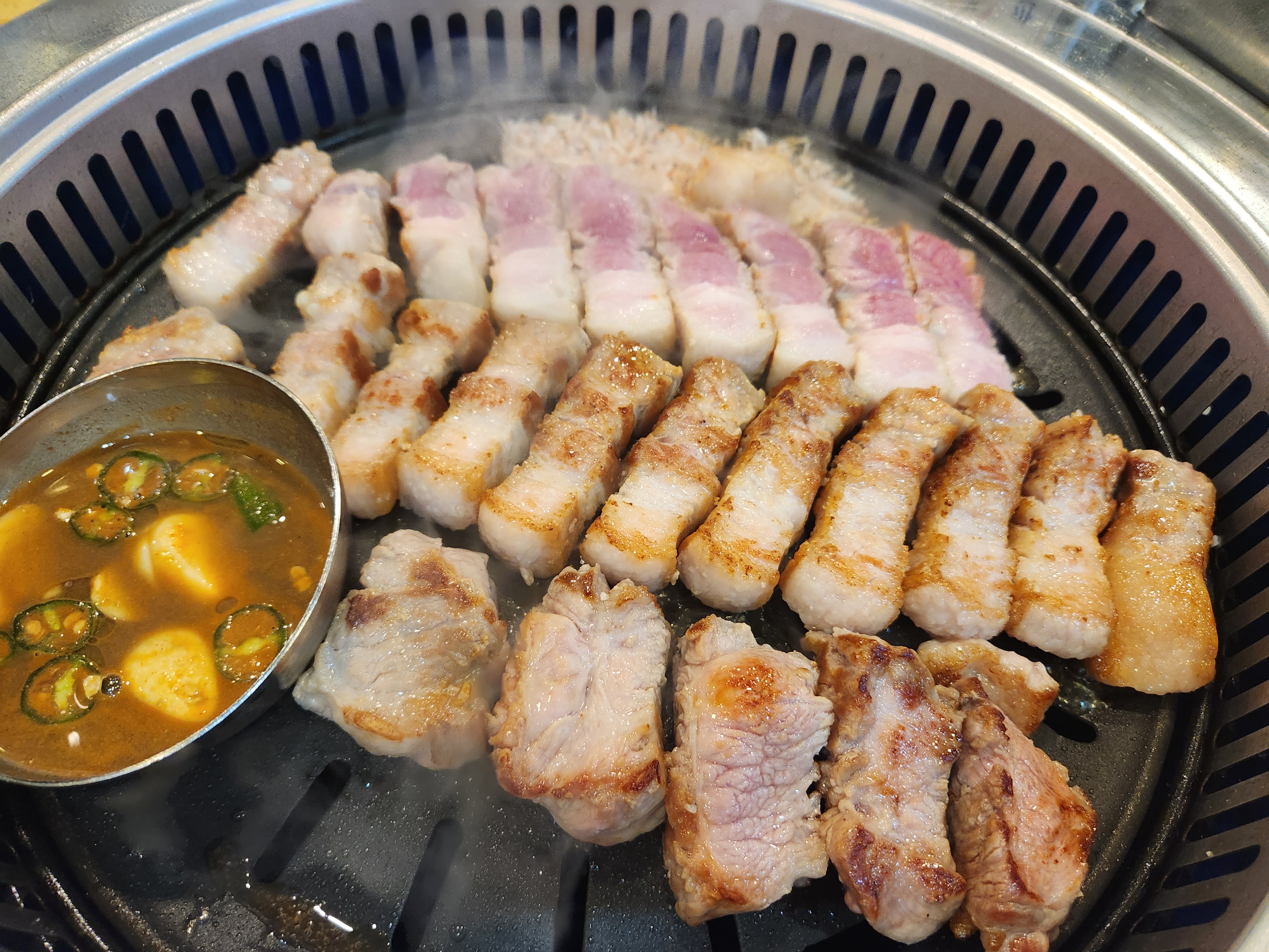  부산 사상 : 실패 없는 고기 맛집 '맛찬들 왕소금구이'