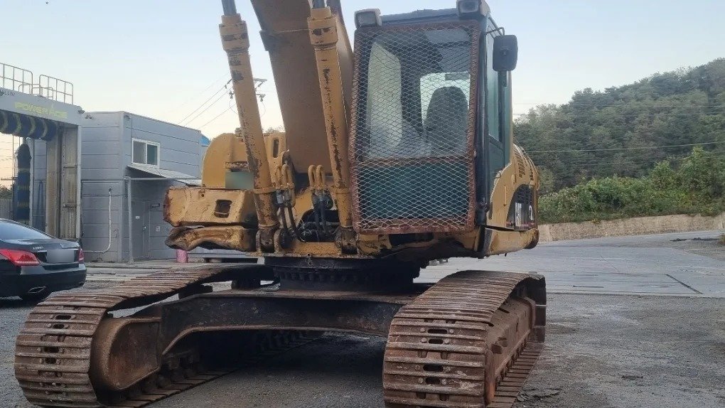  캐타필라 325L 2003년식 3000만원 판매합니다.
