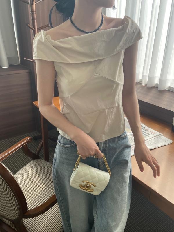 블랙당일 릴트 나일론 오프숄더 블라우스