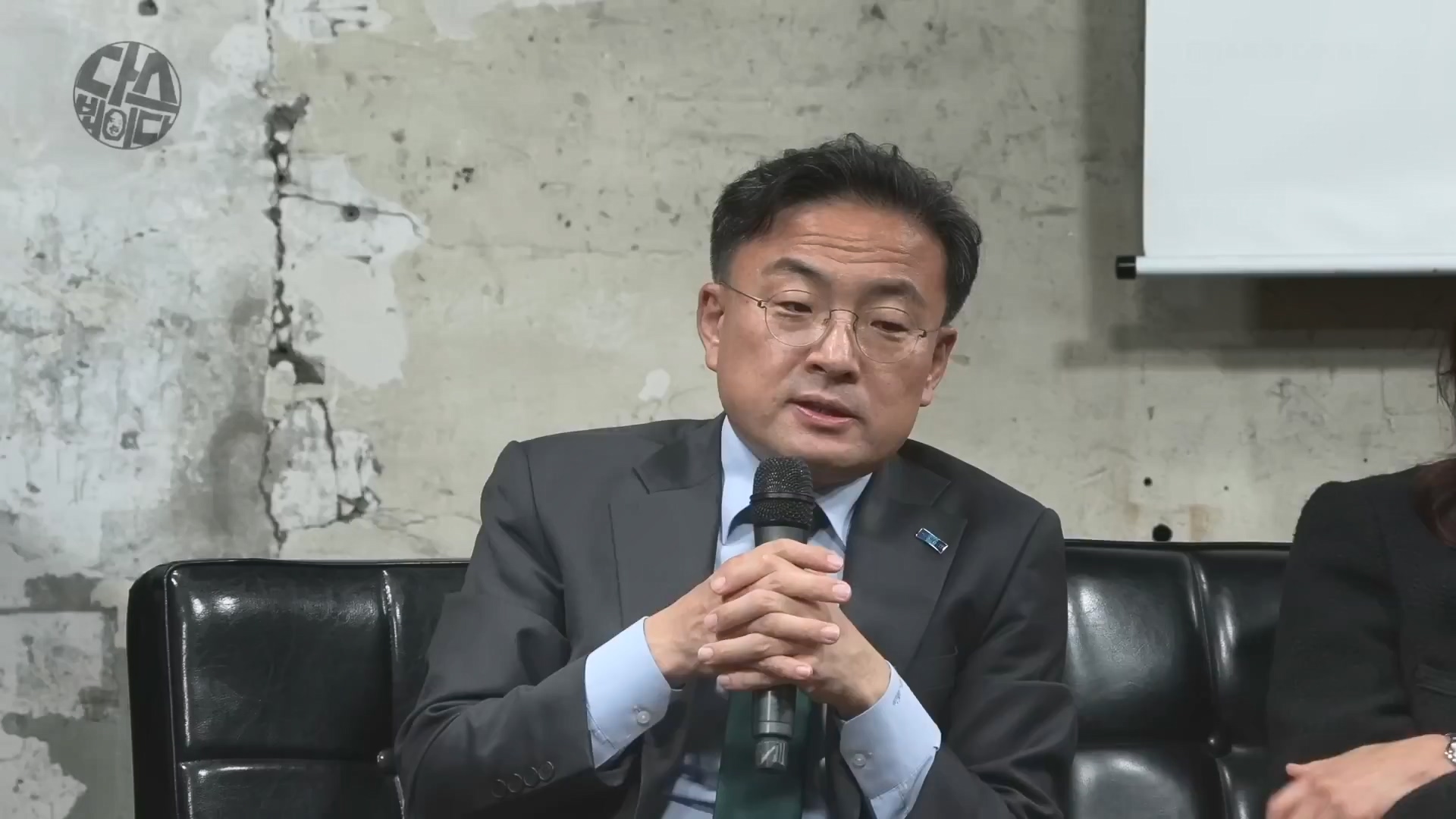 [김어준의 다스뵈이다] 331회 김건희의 흑염소, 명태균의 똥개, 국정원의 설레발.mp4_20241102_153300.480.jpg