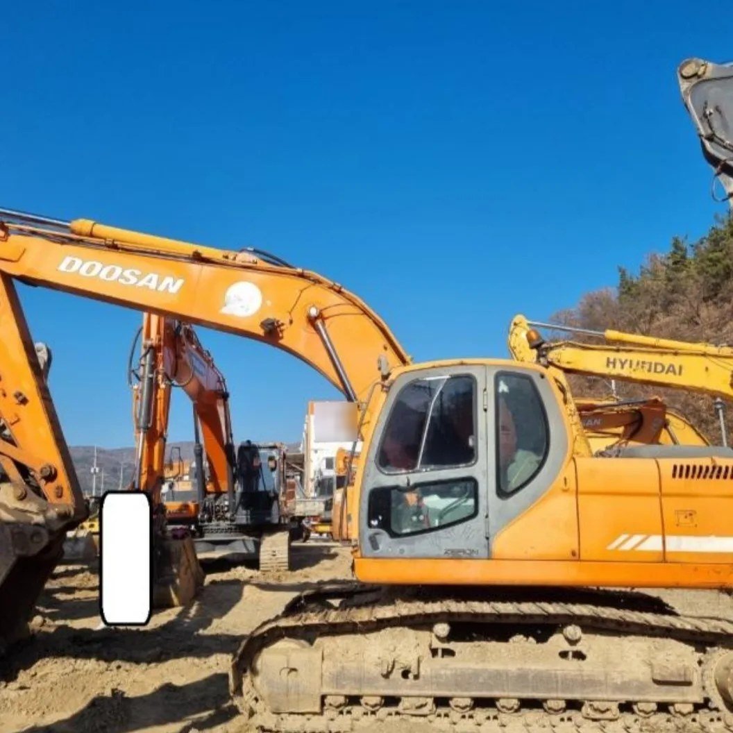  두산 DX220LC 2009년식 3800만원 판매합니다.