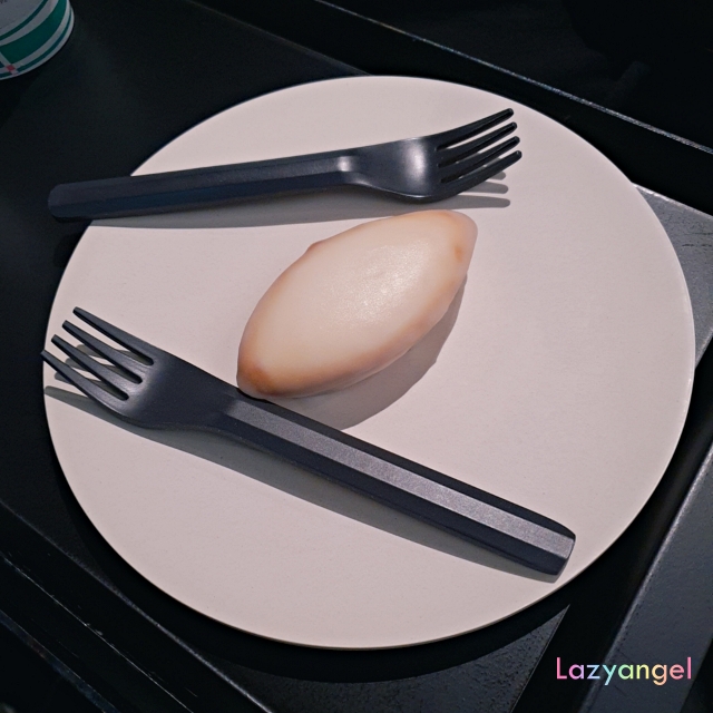  광화문 카페 펠트 - 건물 지하의 독특한 분위기