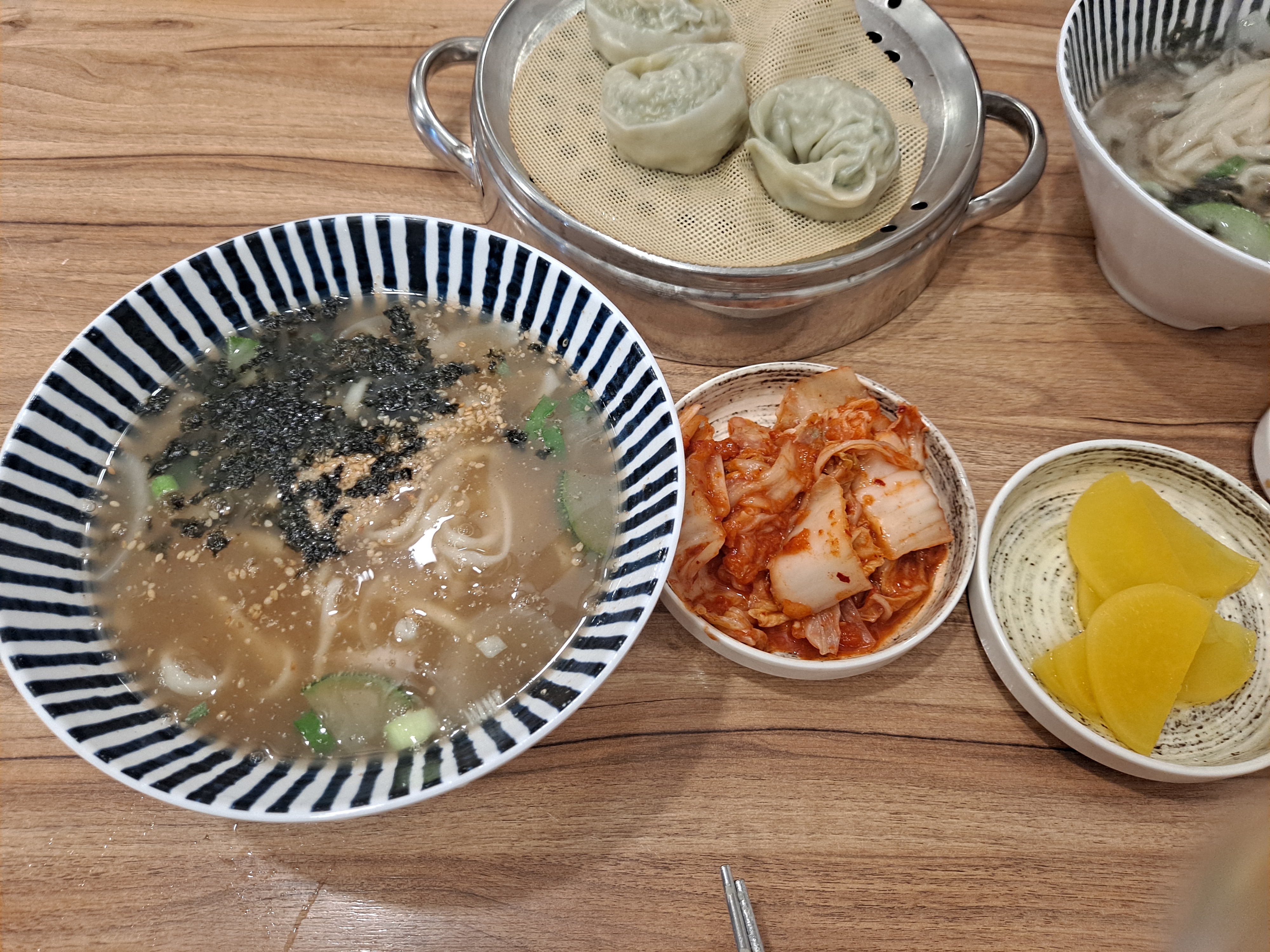 도깨비칼국수 이미지