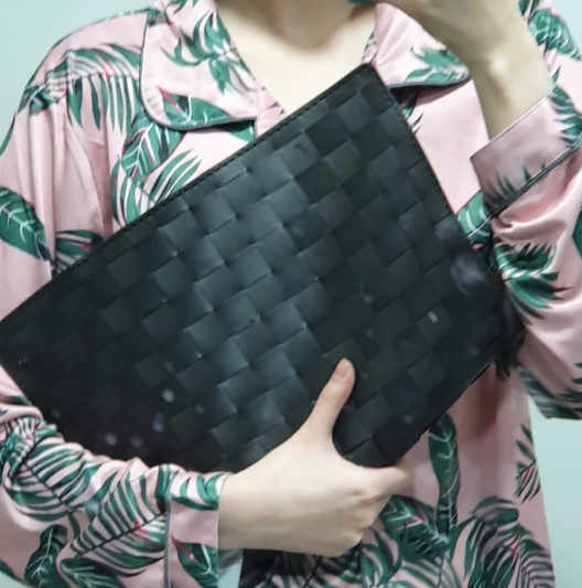  얘더라 나 보테가베네타 샀어