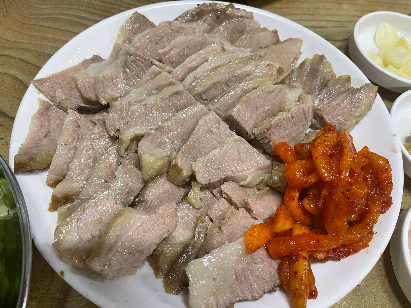  연남동 수육의 정석 : 월강돼지국밥