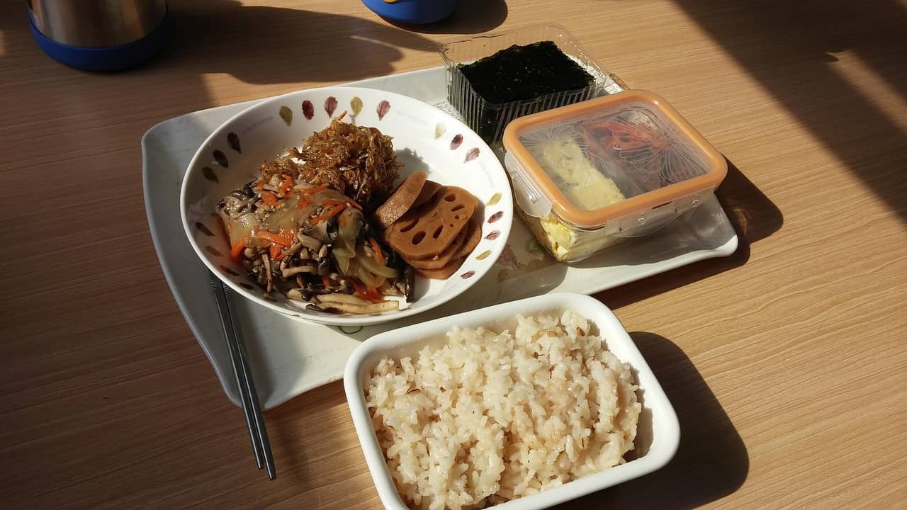 한국의 전통 백반 구성