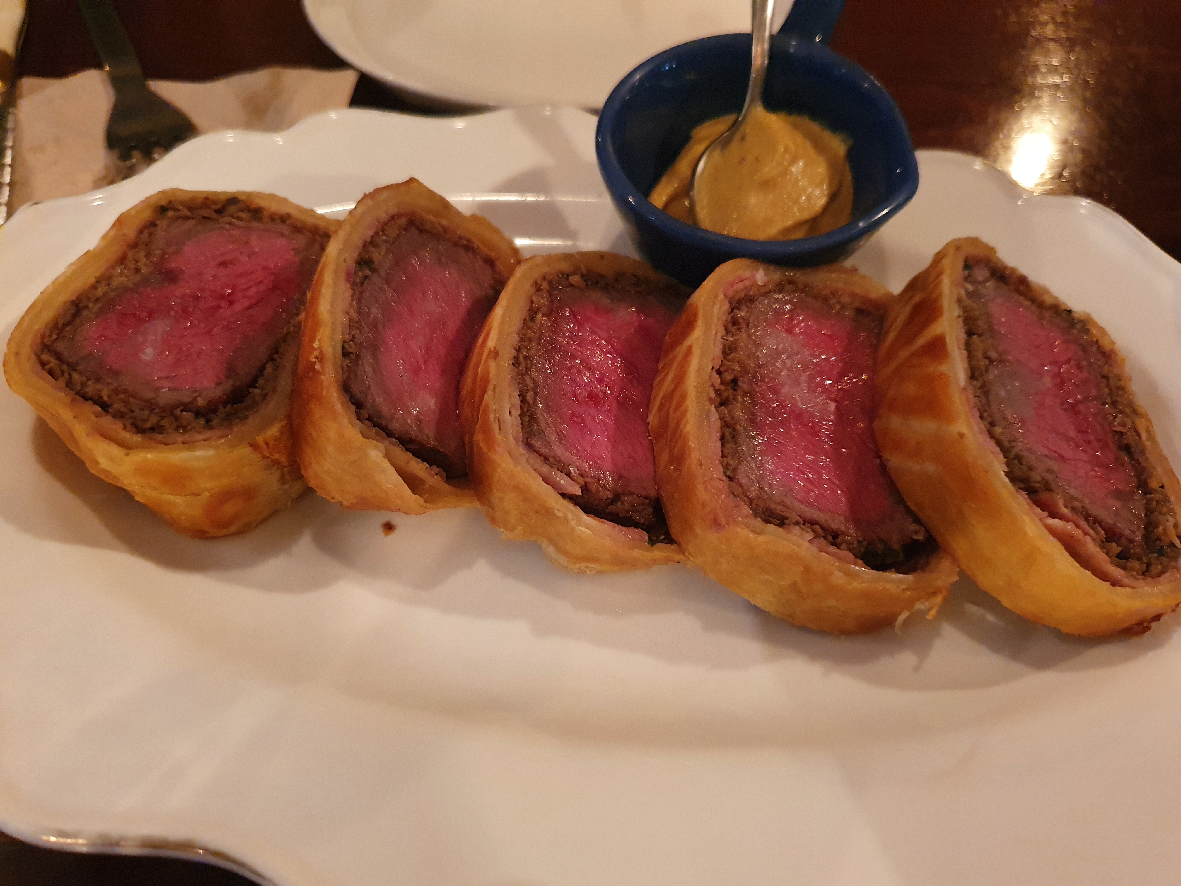  [이태원] 해방촌에서 맛볼수 있는 비프웰링턴! 꼼모아!