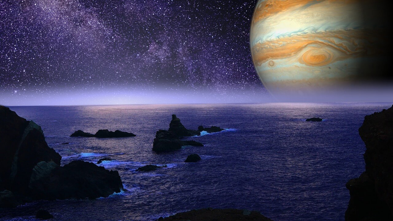 바다가 있는 어느 행성에서 바라본 목성의 사진