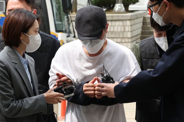  700억 횡령 우리은행 직원 회사 1년 넘게 무단결근 해도 안잘리는 방법