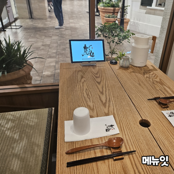  메시호산 신세계백화점 영등포 태블릿메뉴판 메뉴잇 설치 사례
