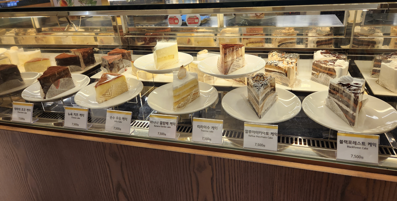 카페 에비뉴엘 월드타워점 라떼맛집 케이크 맛집 6층 케이크 종류