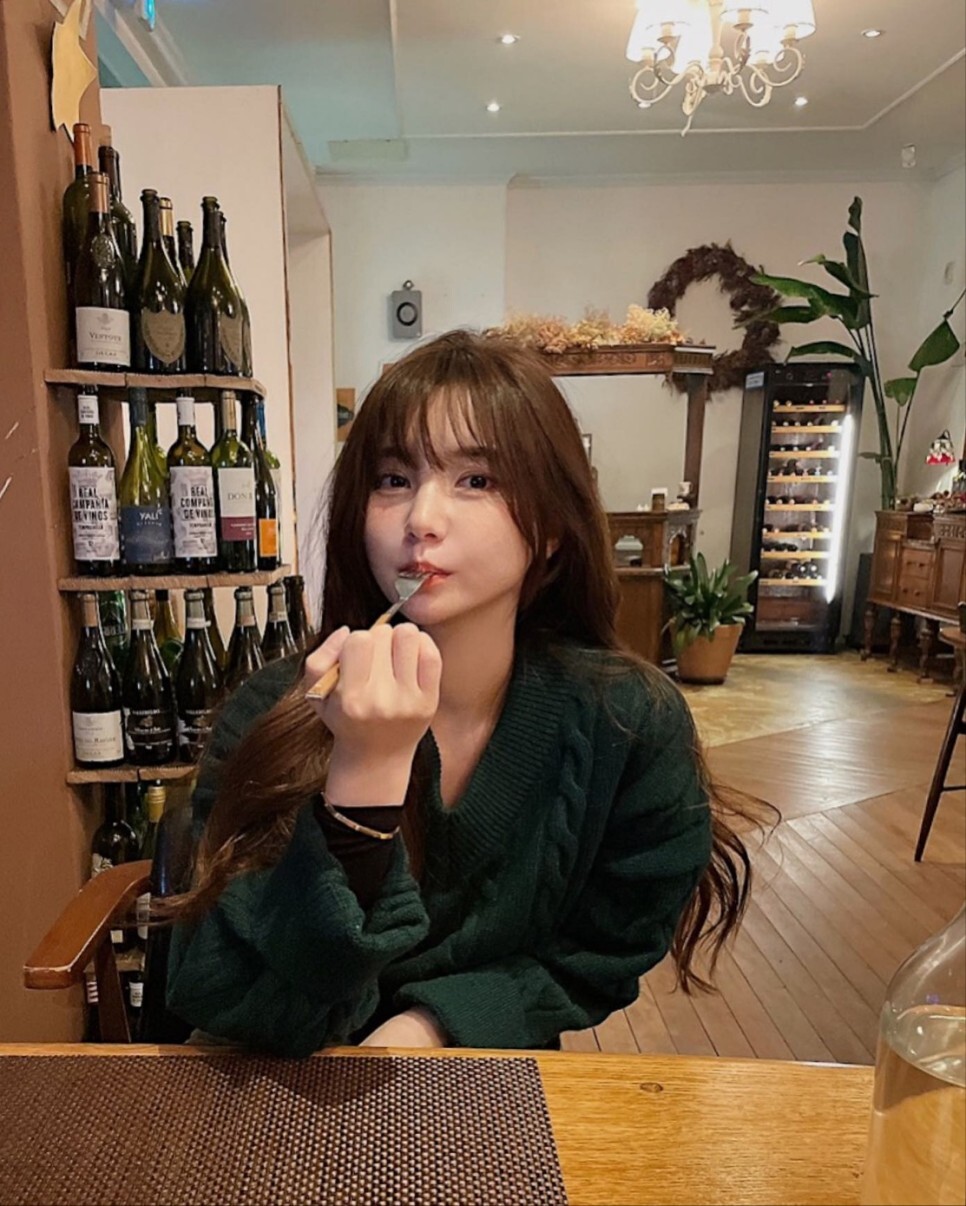  '열혈팬과 결혼한' 아프리카TV BJ 화정, 아찔한 비키니 몸매 사진 공개하자 감탄 쏟아