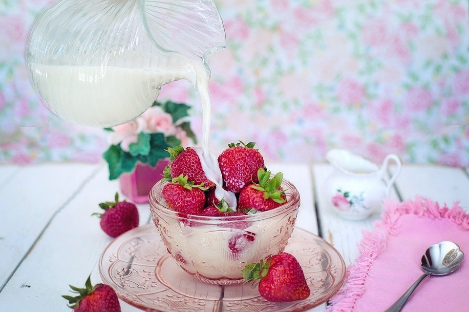 いちご牛乳には 実は虫が入っている いちご牛乳には 実は虫が入っている