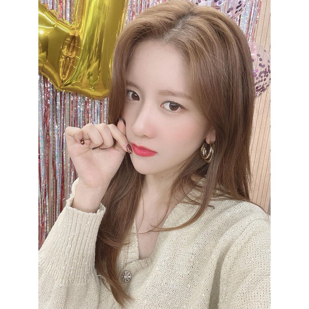  우주소녀 개인별 인스타그램 셀카 사진들 202104