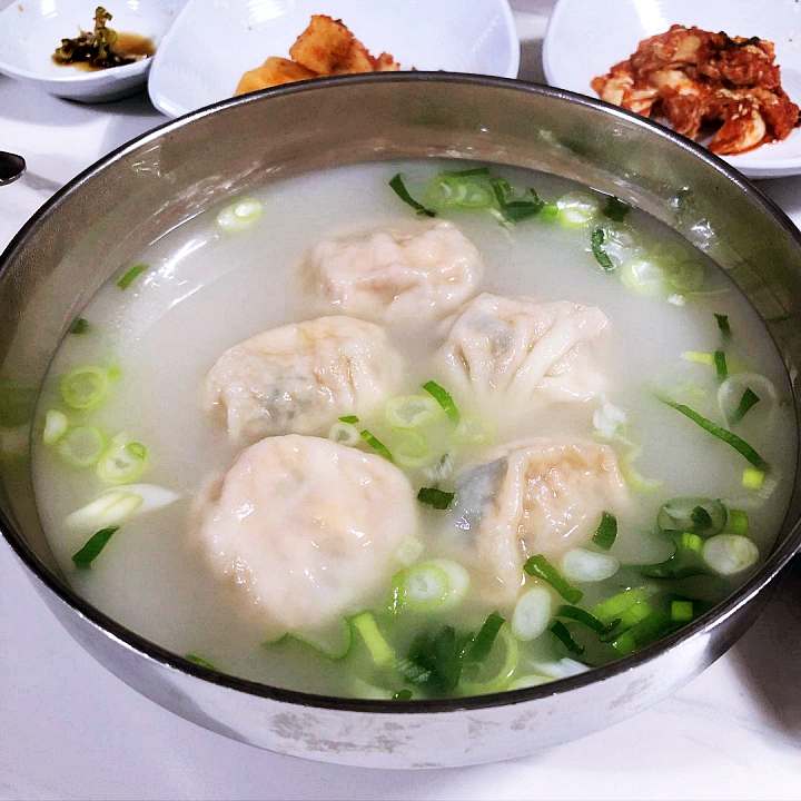 백반기행 광희 편 만두국 순두부 빈대떡 황해도식 김치만두 만두전골 녹두전 부천 맛집 소개