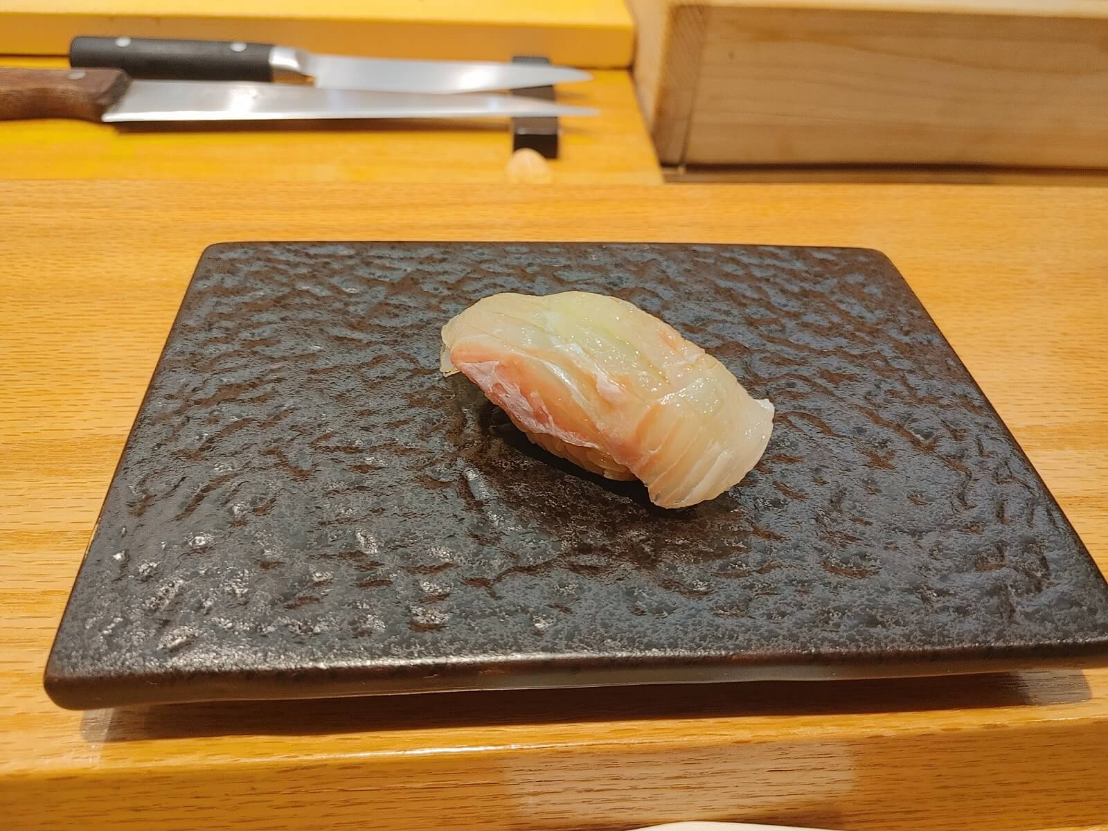 스시오오모토_광어