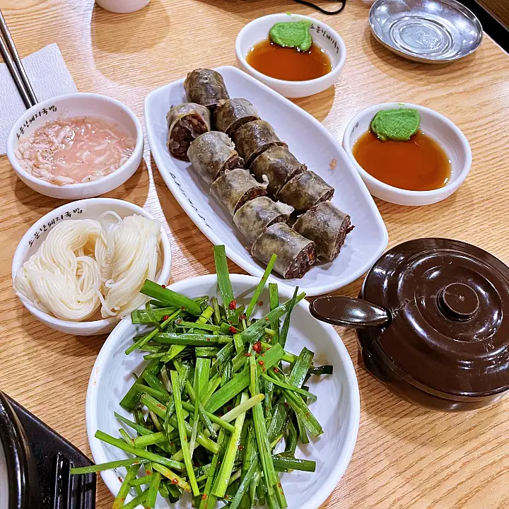 이만기 동네한바퀴 돼지국밥 서면 시장 먹자골목 돼지 사골 국밥 부산 부산진구 맛집 소개