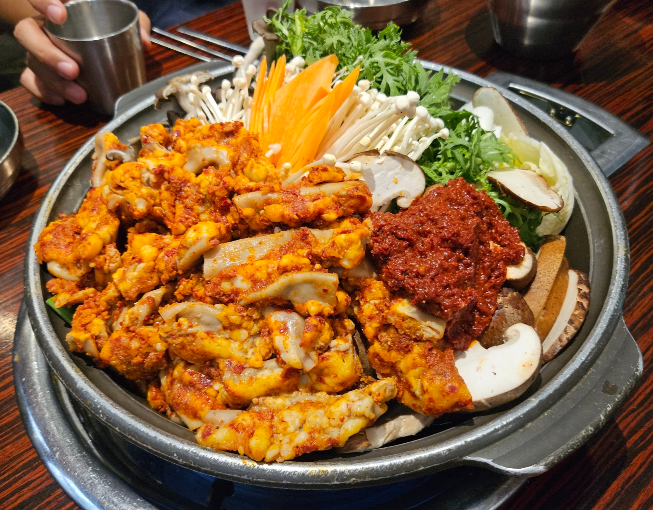 중앙해장 마스코트 곱창전골 大