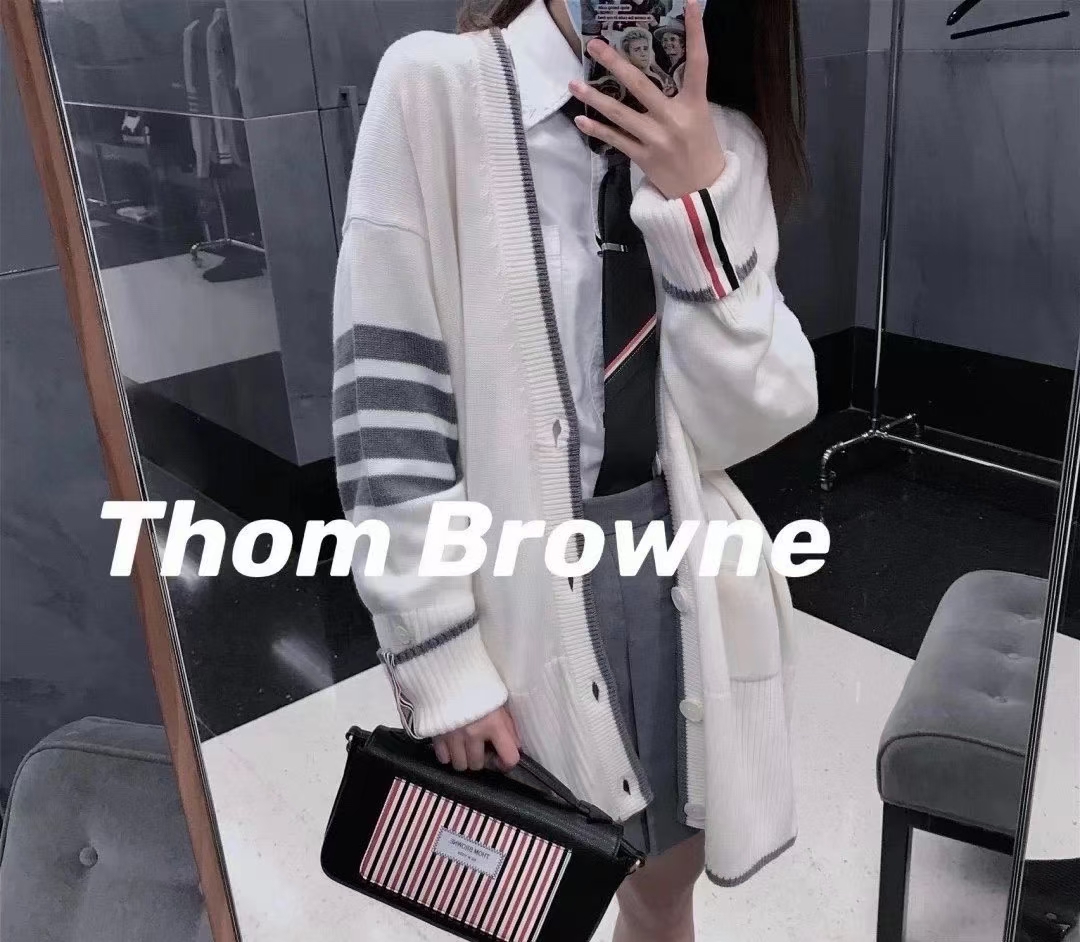  [THOM BROWNE] 톰브라운 파인 메리노 울 오버사이즈 가디건 MKC278A 00014 100