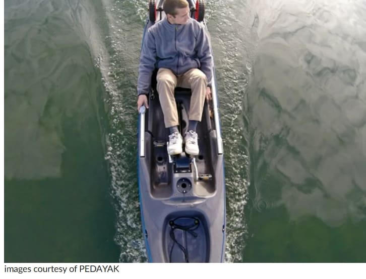 추진 시스템 있는 충전식 핸즈프리 카약 VIDEO: Rechargeable ‘PEDAYAK electric’ fuses kayak with paddle boat&#44; side float&#44; and trimaran