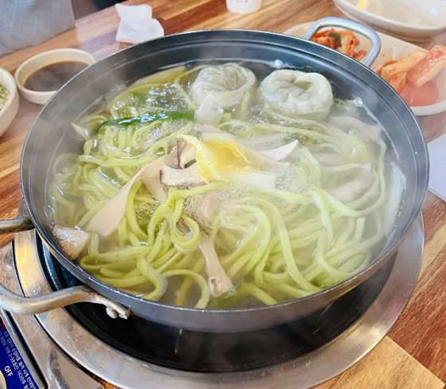 공산성부추해물칼국수