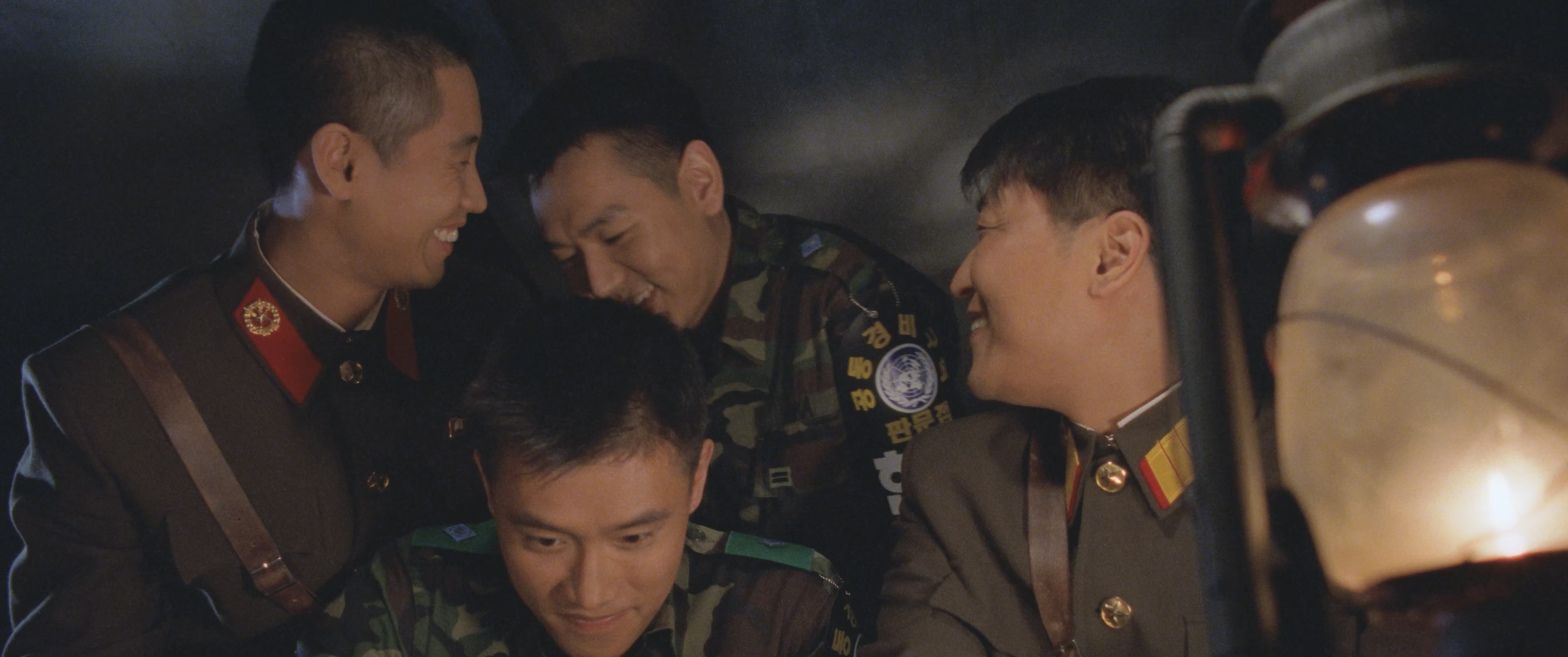 [47BT]共同警备区.Joint.Security.Area.2000.BluRay0p0Bit.SDR.HEVC.DDP5.1.mkv_20240811_153121.797.jpg