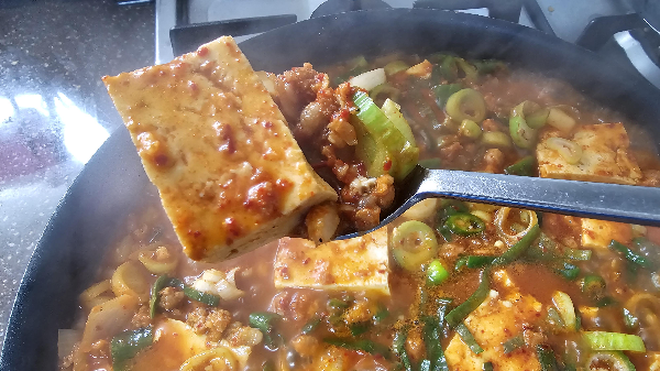 돼지고기 두부조림, 돼지고기 두부짜글이