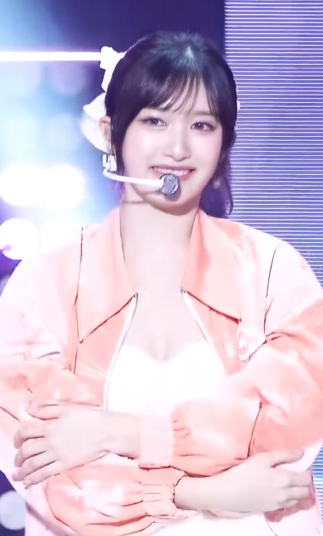 요즘 폼좋은 이서 움짤 요즘 폼좋은 이서 움짤