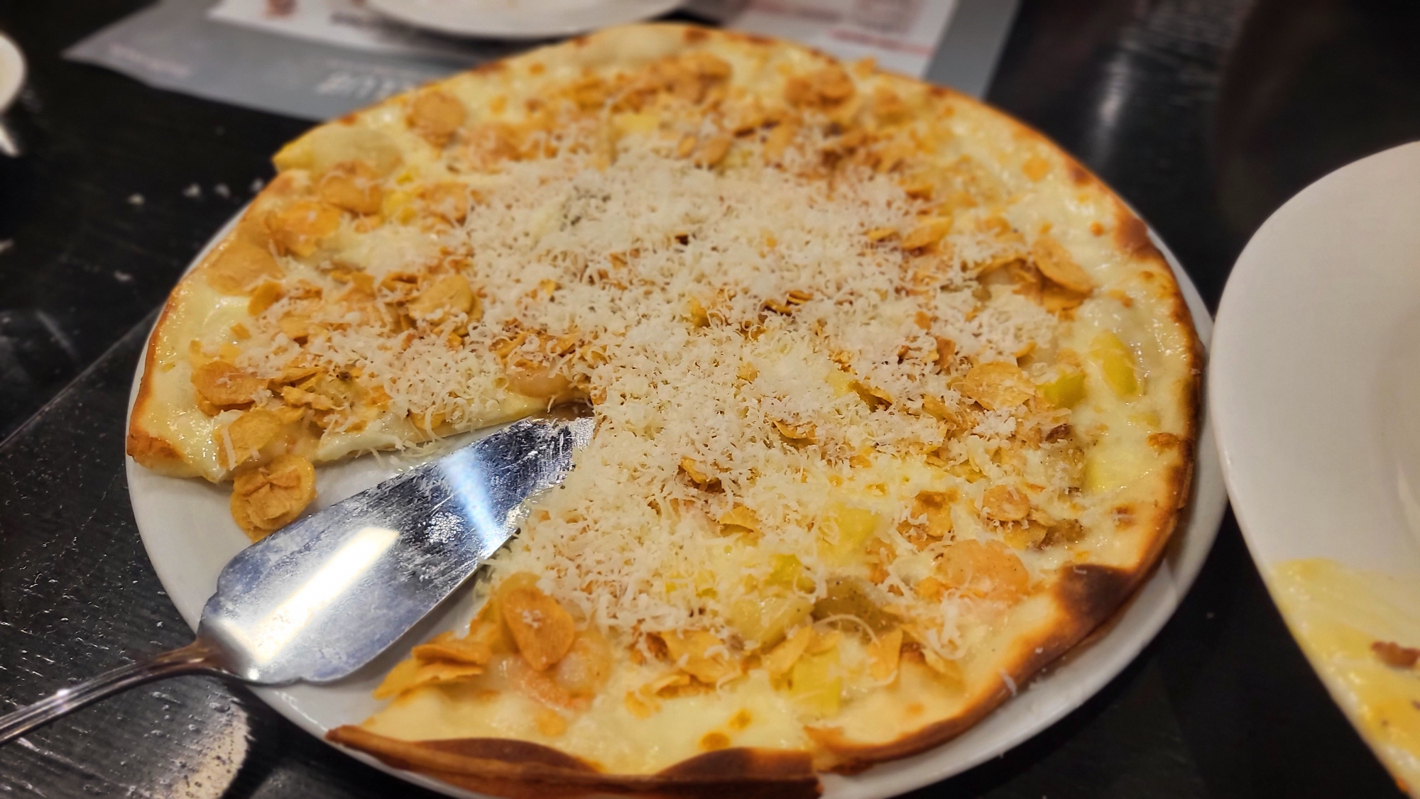 매드포갈릭 치즈 피자